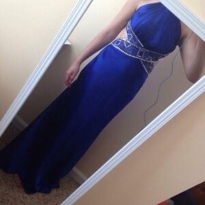 Elegant Blue Evening Gown